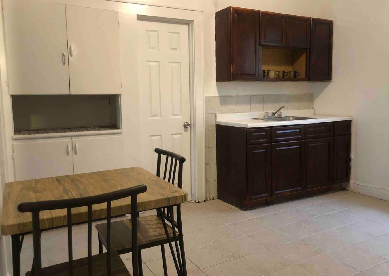 Spacious And Bright 2 Bedroom Apartment With 1 Bathroom And Private Street Entrance Paterson Exterior photo